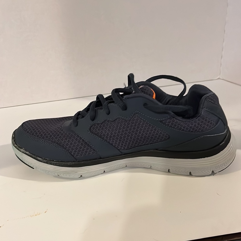 Skechers Men Flex-Lite Athletic Shoes. For Running/Training. Navy Sz 10 US